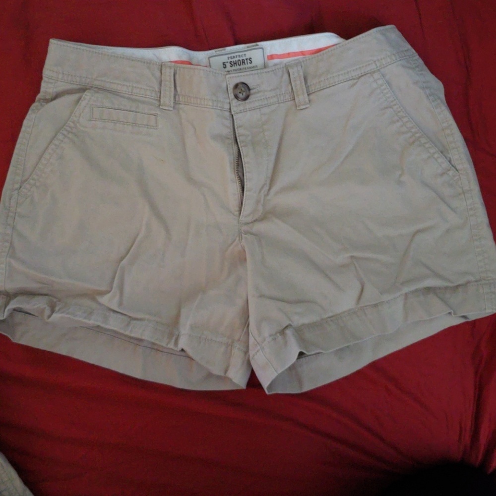 Old navy khaki shorts